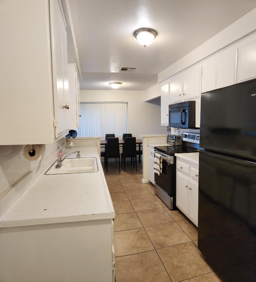 Private, Spacious, 4X Queen, 300 Mbps Internet With Backyard! Villa Hemet Exterior photo